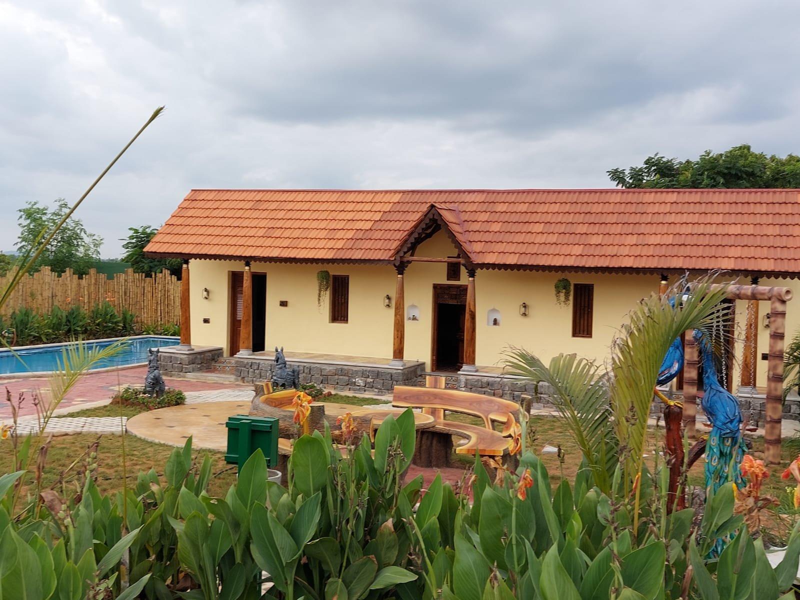 Luxury Farmhouse for Sale and Rent